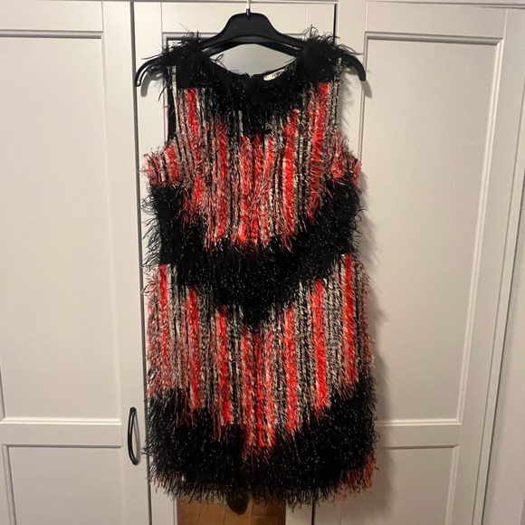 FENDI WOMEN’S ROMA FEATHER FRINGE COCKTAIL MINI DRESS, SIZE US 2, BLACK/RED - Picture 3 of 10